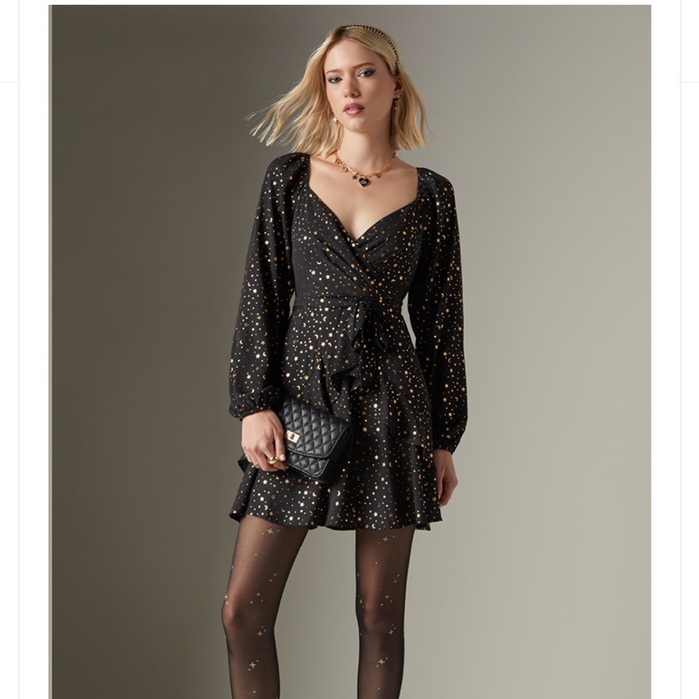 New Miami Black Kenzie Waisted Star Print V Neck Mini Dress